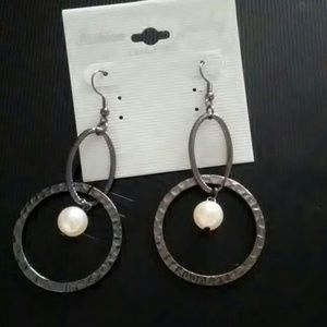 Argollas con detalle perla